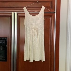 Off white dress size small.